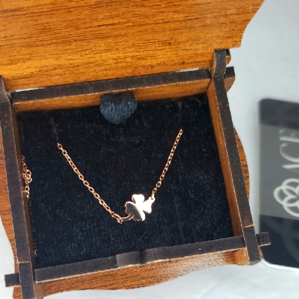 Four Leaf Clover Necklace Rose Gold St Patricks Lucky Charm 9in Floral Plant 925